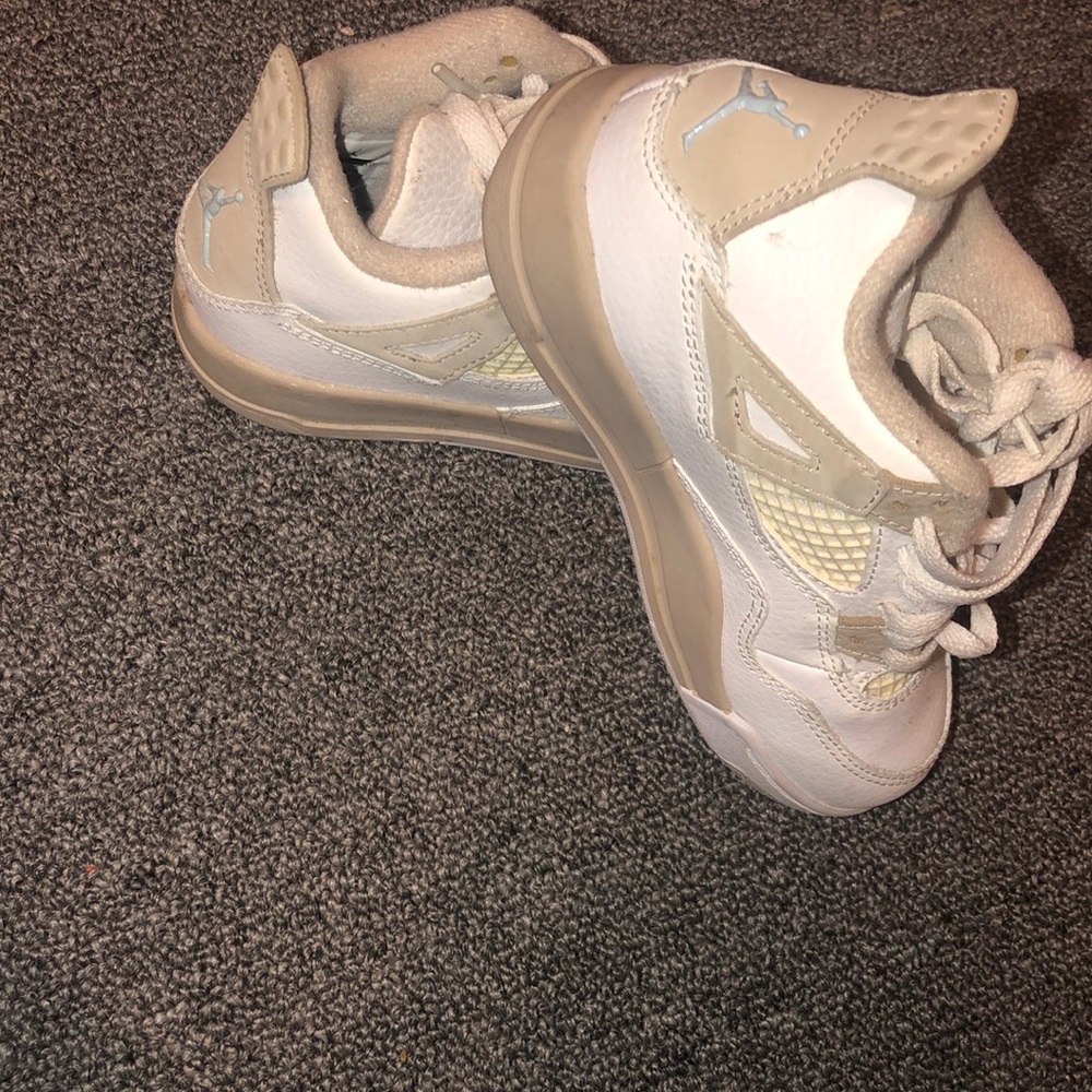 Jordan 4 Retro Sand (worm)